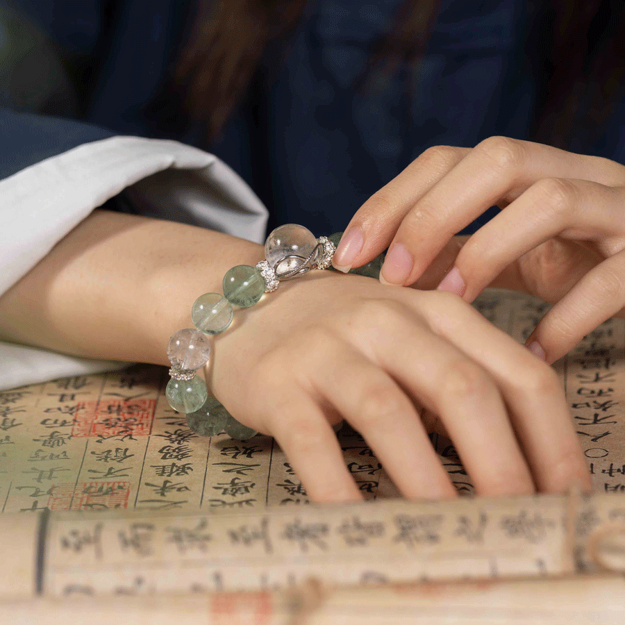 Verdant Jade Glimmer: Green Fluorite for Wood Element balance, stress relief & 2026 creative energy - FateGemz